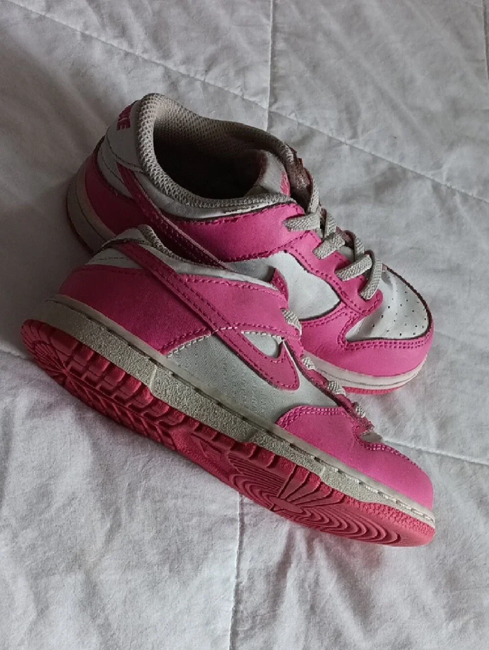Nike Kids Pink and White Low-Top Sneakers with Swoosh